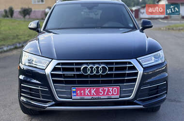 Внедорожник / Кроссовер Audi Q5 2017 в 