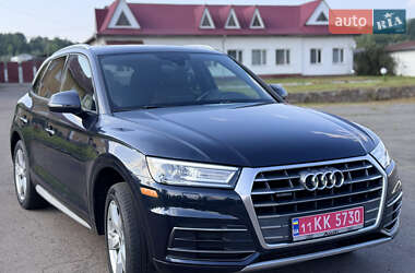 Внедорожник / Кроссовер Audi Q5 2017 в 