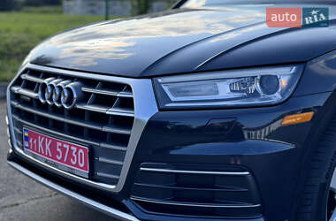 Внедорожник / Кроссовер Audi Q5 2017 в 
