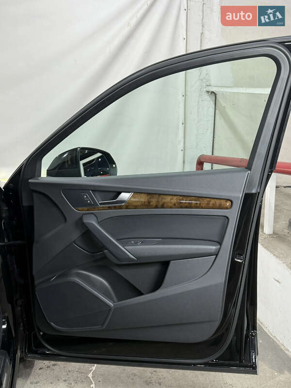 Внедорожник / Кроссовер Audi Q5 2018 в Одессе