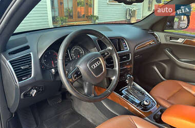 Внедорожник / Кроссовер Audi Q5 2011 в 