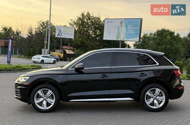 Внедорожник / Кроссовер Audi Q5 2017 в 