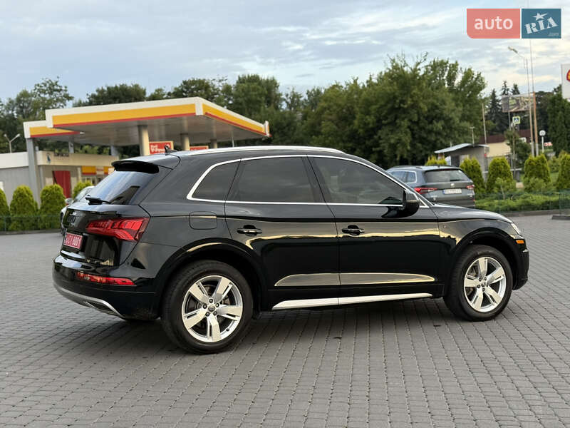 Внедорожник / Кроссовер Audi Q5 2017 в Хмельницком