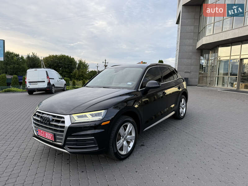 Внедорожник / Кроссовер Audi Q5 2017 в Хмельницком