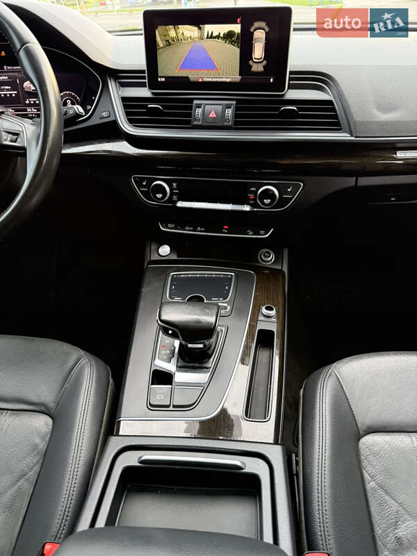 Внедорожник / Кроссовер Audi Q5 2017 в Хмельницком