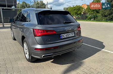 Внедорожник / Кроссовер Audi Q5 2018 в 