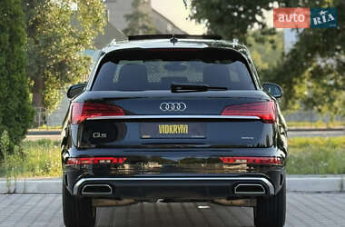 Внедорожник / Кроссовер Audi Q5 2021 в 