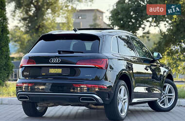 Внедорожник / Кроссовер Audi Q5 2021 в 
