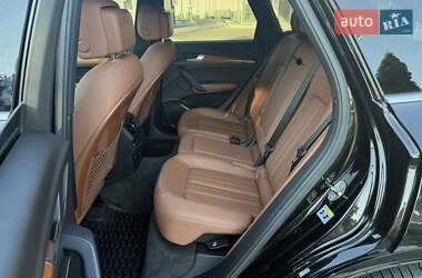 Внедорожник / Кроссовер Audi Q5 2021 в 