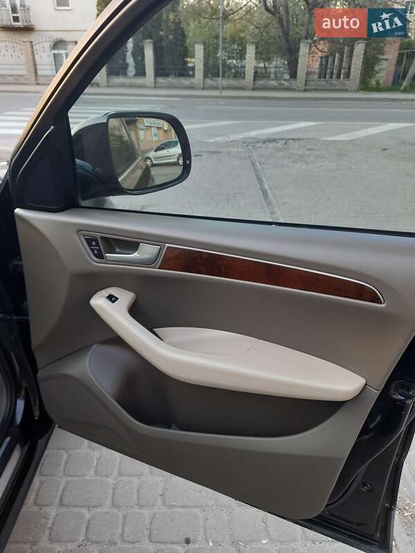 Внедорожник / Кроссовер Audi Q5 2011 в Ивано-Франковске