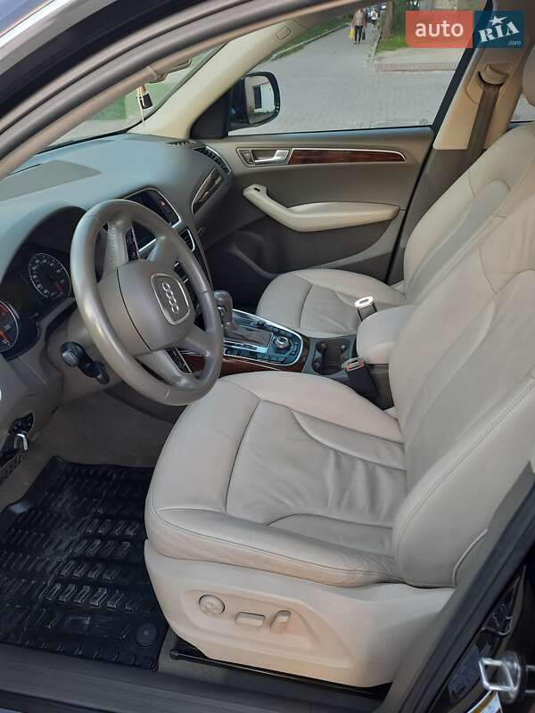 Внедорожник / Кроссовер Audi Q5 2011 в Ивано-Франковске