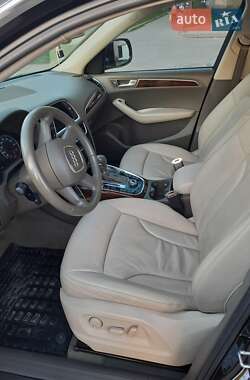 Внедорожник / Кроссовер Audi Q5 2011 в 