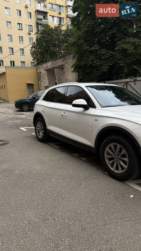 Внедорожник / Кроссовер Audi Q5 2017 в Киеве