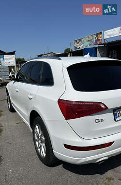 Внедорожник / Кроссовер Audi Q5 2011 в 