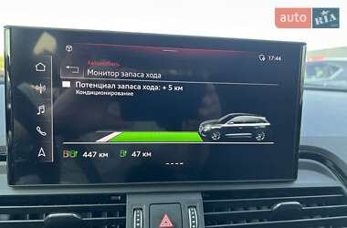 Внедорожник / Кроссовер Audi Q5 2022 в 