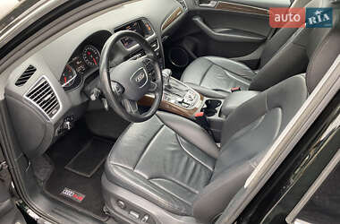 Внедорожник / Кроссовер Audi Q5 2015 в 