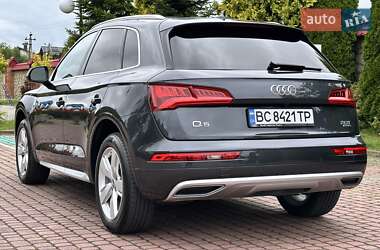 Внедорожник / Кроссовер Audi Q5 2018 в 