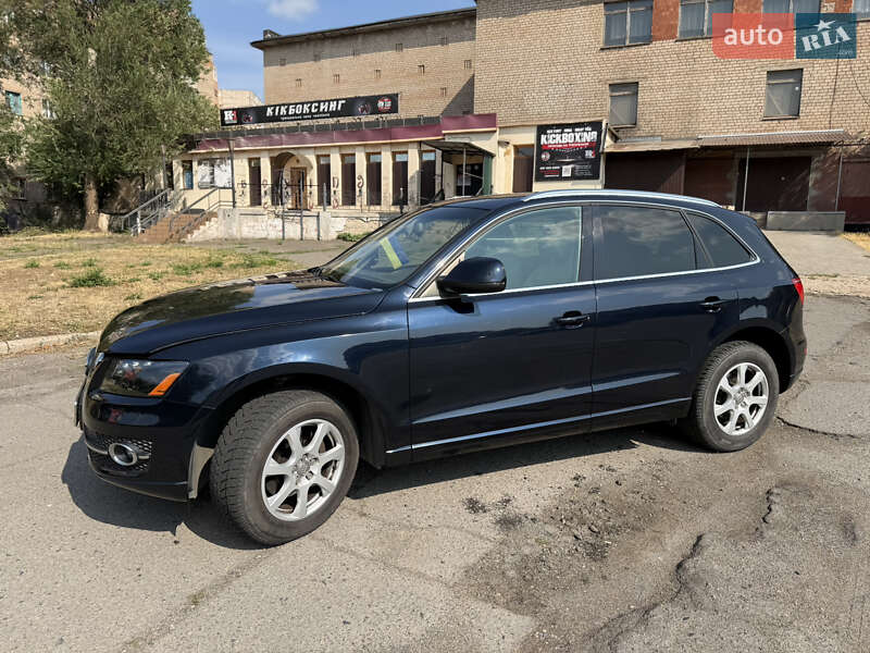 Внедорожник / Кроссовер Audi Q5 2010 в Кривом Роге