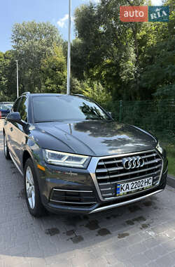Позашляховик / Кросовер Audi Q5 2018 в Києві