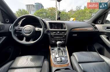 Внедорожник / Кроссовер Audi Q5 2015 в 
