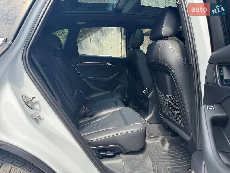 Внедорожник / Кроссовер Audi Q5 2015 в Днепре