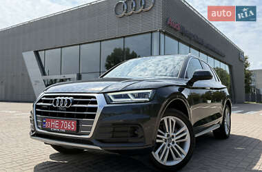 Внедорожник / Кроссовер Audi Q5 2018 в 