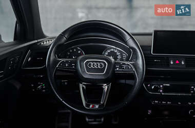 Внедорожник / Кроссовер Audi Q5 2019 в 