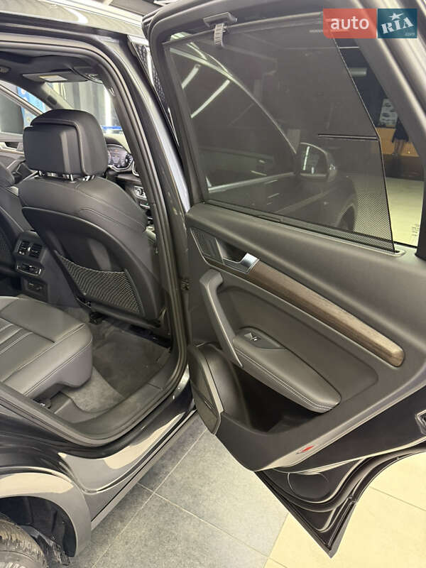 Внедорожник / Кроссовер Audi Q5 2023 в Киеве