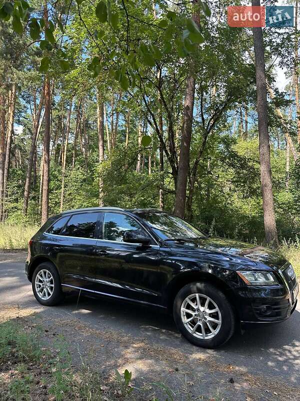 Внедорожник / Кроссовер Audi Q5 2010 в Черкассах