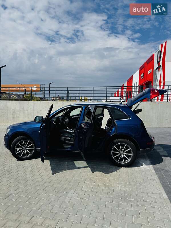 Внедорожник / Кроссовер Audi Q5 2015 в Львове