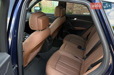 Внедорожник / Кроссовер Audi Q5 2022 в 