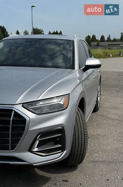 Внедорожник / Кроссовер Audi Q5 2021 в 