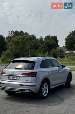 Внедорожник / Кроссовер Audi Q5 2021 в 