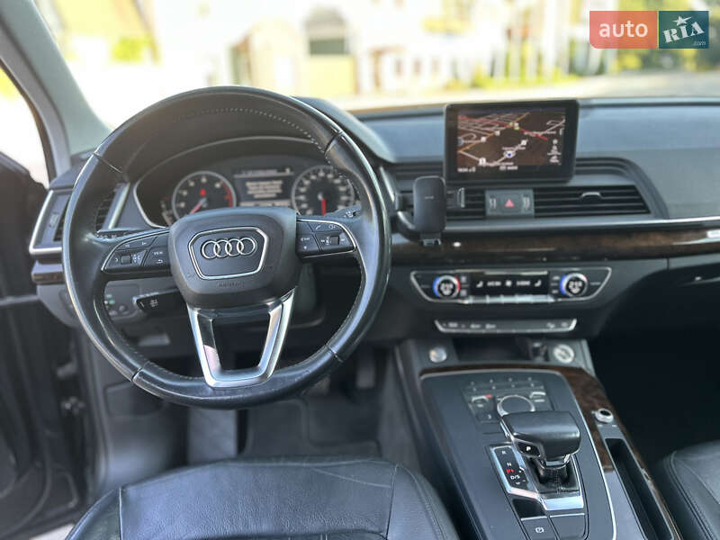 Внедорожник / Кроссовер Audi Q5 2018 в Полтаве