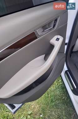 Внедорожник / Кроссовер Audi Q5 2012 в 