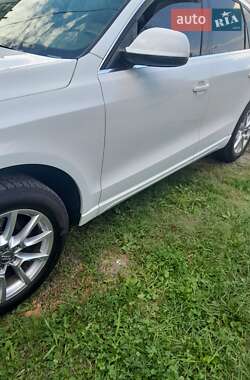 Внедорожник / Кроссовер Audi Q5 2012 в 