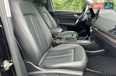 Внедорожник / Кроссовер Audi Q5 2021 в 
