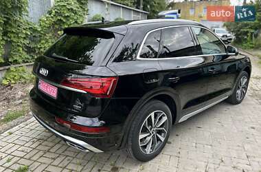 Внедорожник / Кроссовер Audi Q5 2021 в 