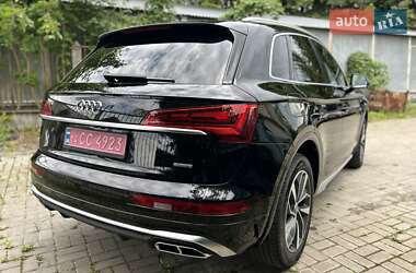 Внедорожник / Кроссовер Audi Q5 2021 в 
