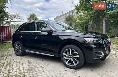 Внедорожник / Кроссовер Audi Q5 2021 в 