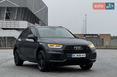 Внедорожник / Кроссовер Audi Q5 2017 в 