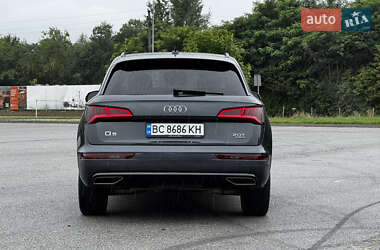 Внедорожник / Кроссовер Audi Q5 2017 в 