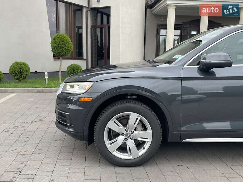 Внедорожник / Кроссовер Audi Q5 2019 в Стрые
