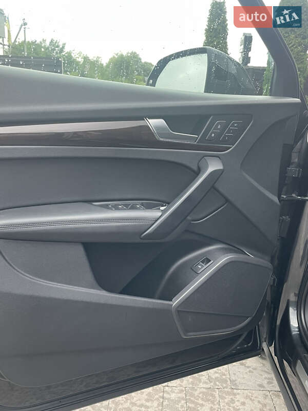Внедорожник / Кроссовер Audi Q5 2019 в Стрые