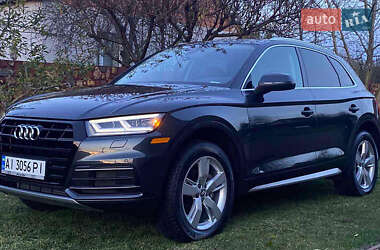 Внедорожник / Кроссовер Audi Q5 2018 в 