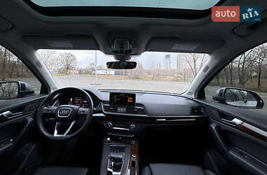 Внедорожник / Кроссовер Audi Q5 2018 в 