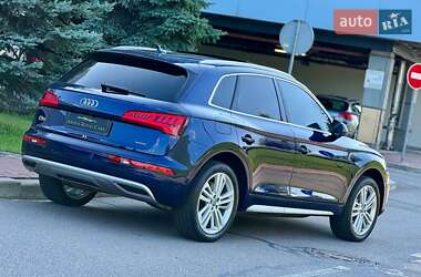 Внедорожник / Кроссовер Audi Q5 2019 в 