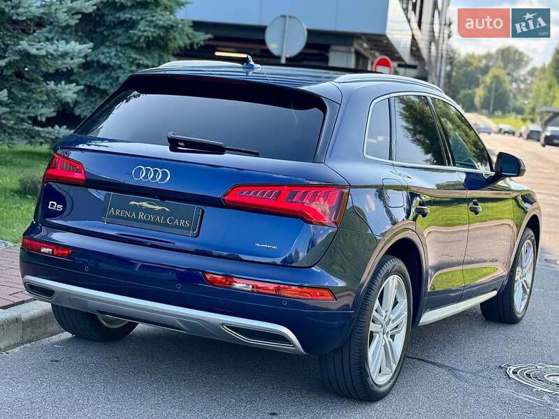 Внедорожник / Кроссовер Audi Q5 2019 в Киеве