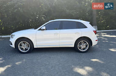 Внедорожник / Кроссовер Audi Q5 2015 в 