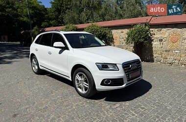 Внедорожник / Кроссовер Audi Q5 2015 в 